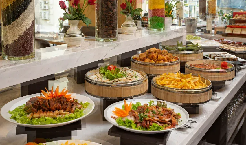 khach-san-co-buffet-sang-tai-da-nang-1_1732604936.webp